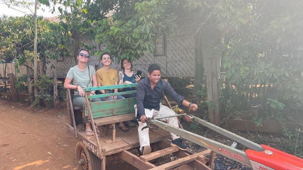Somphone Homestay Breakfast And Dinner Included Muang Thateng Dış mekan fotoğraf